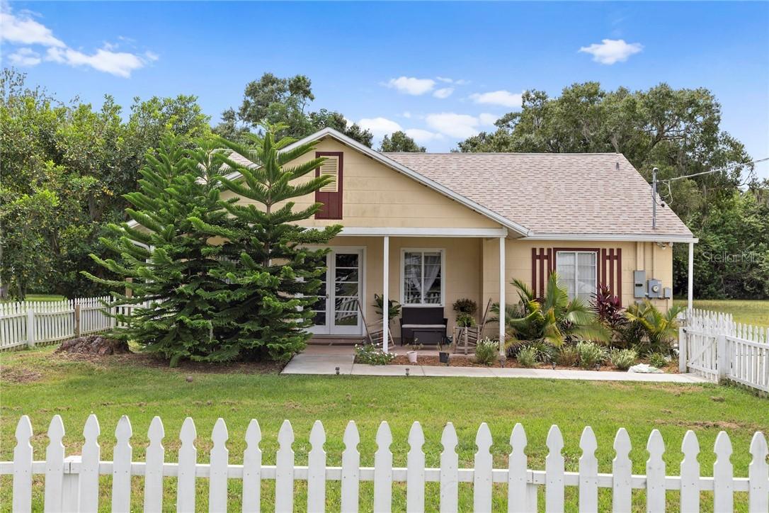 704 3rd Ave., Ruskin, FL 33570