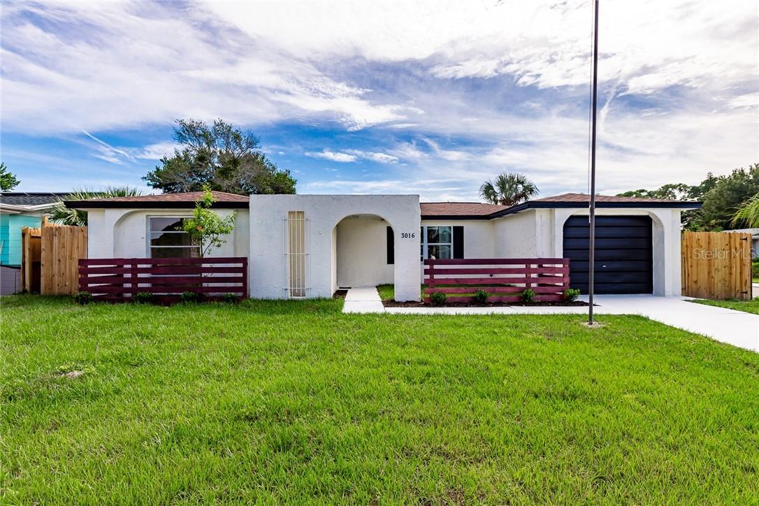 3016 Moog Rd., Holiday, FL 34691