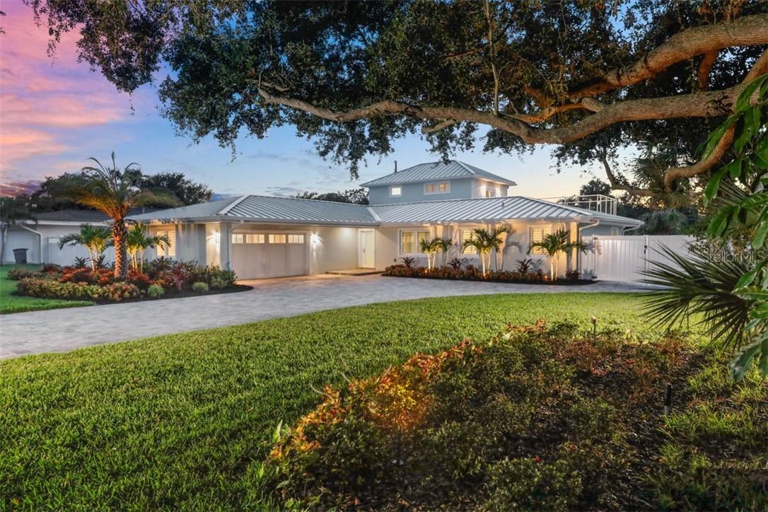 302 Cedar Ln., Largo, FL 33770