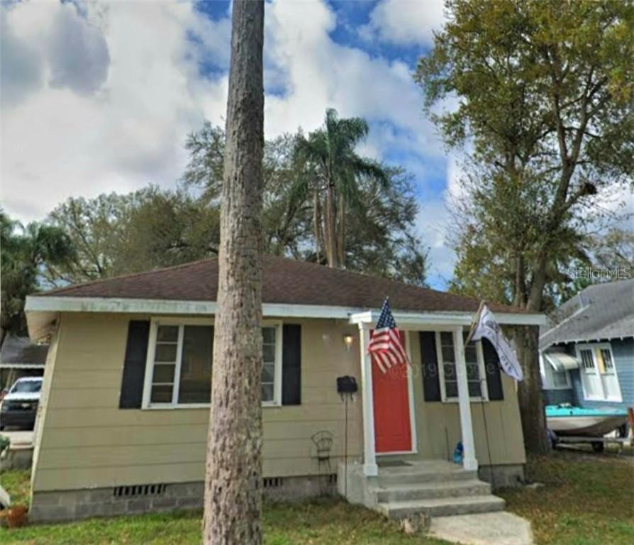 2423 16th Ave., Bradenton, FL 34205