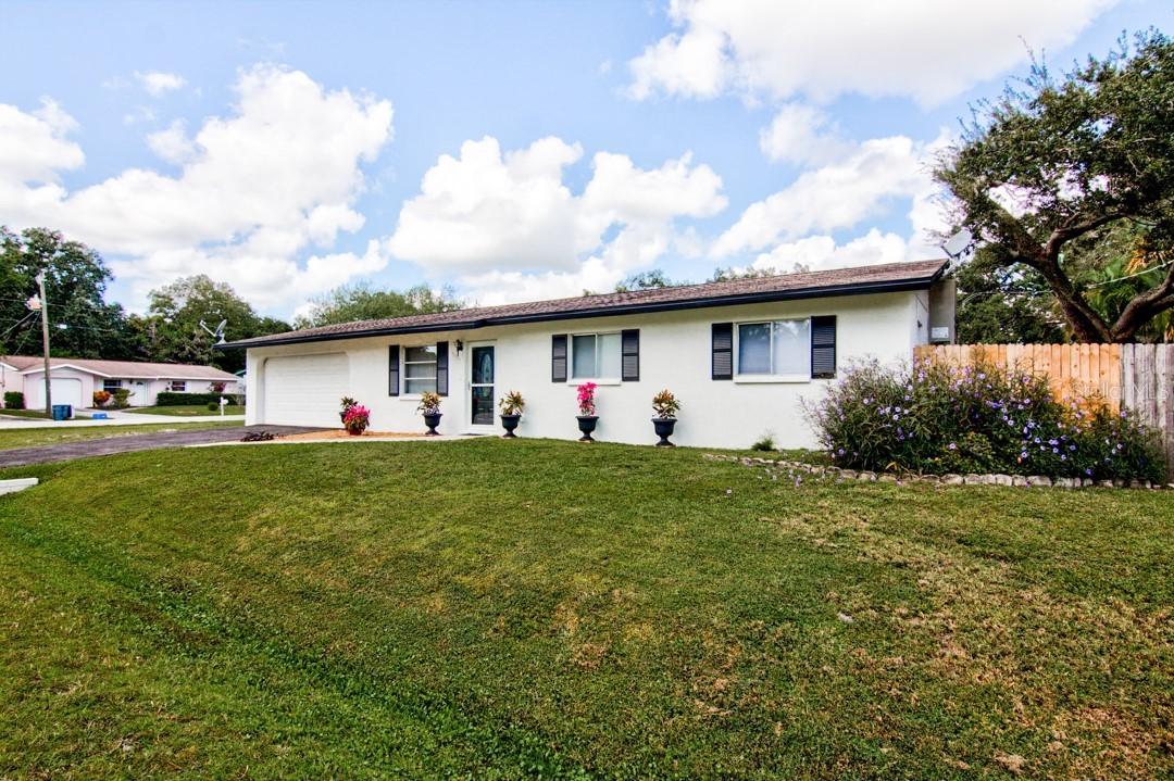 3905 Corona Ln., Sarasota, FL 34232