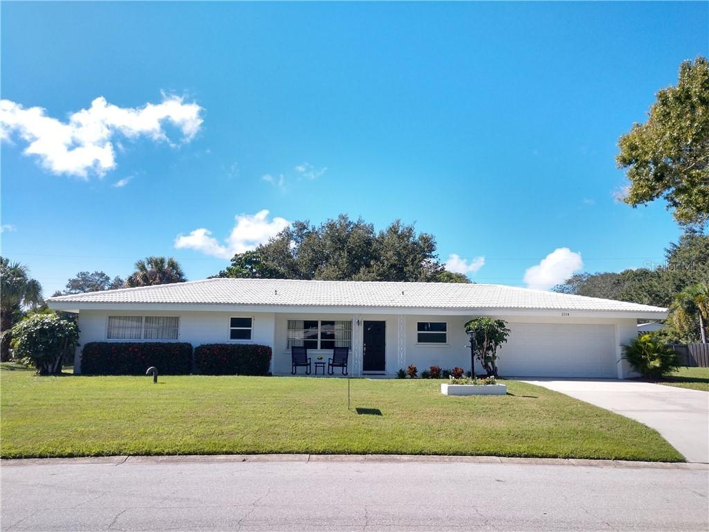 2114 Ivory Pl., Sarasota, FL 34239