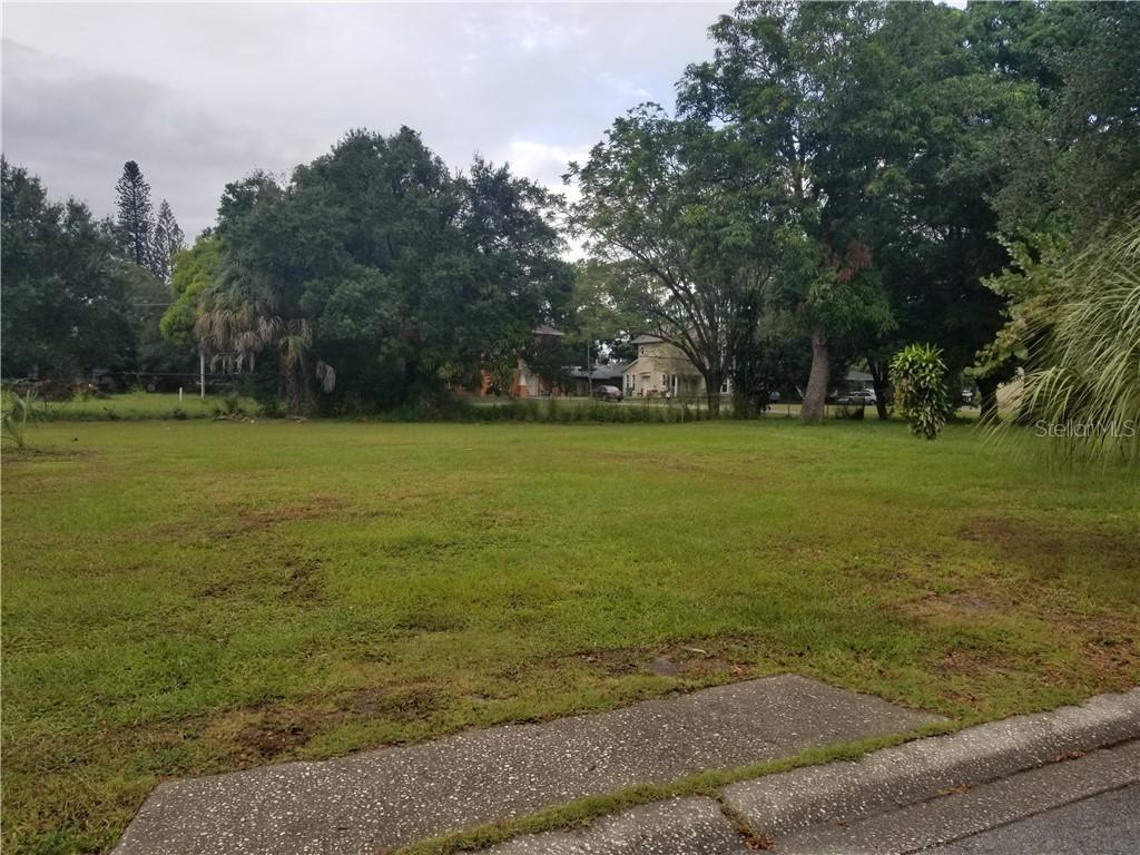 1018 7th St., Bradenton, FL 34205