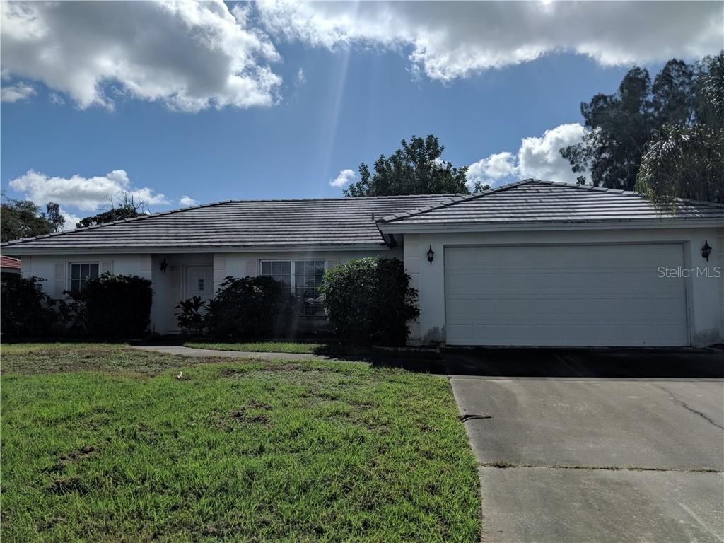 3229 Village Green Dr., Sarasota, FL 34239