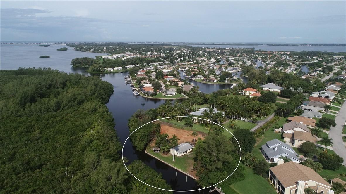 5404 Coral Lake Dr., Bradenton, FL 34210