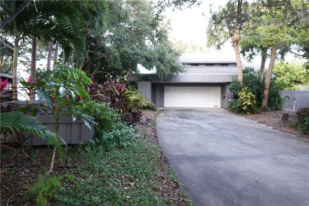 227 Colony Point Rd., St Petersburg, FL 33705