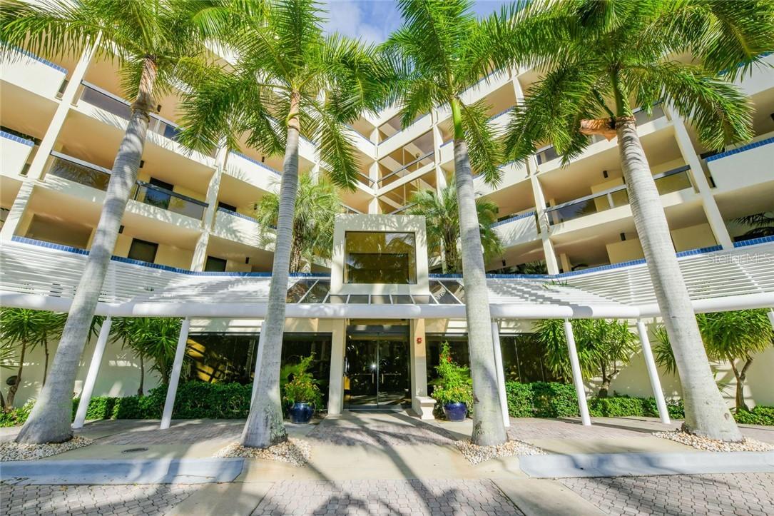 1930 Harbourside Dr. #125, Longboat Key, FL 34228
