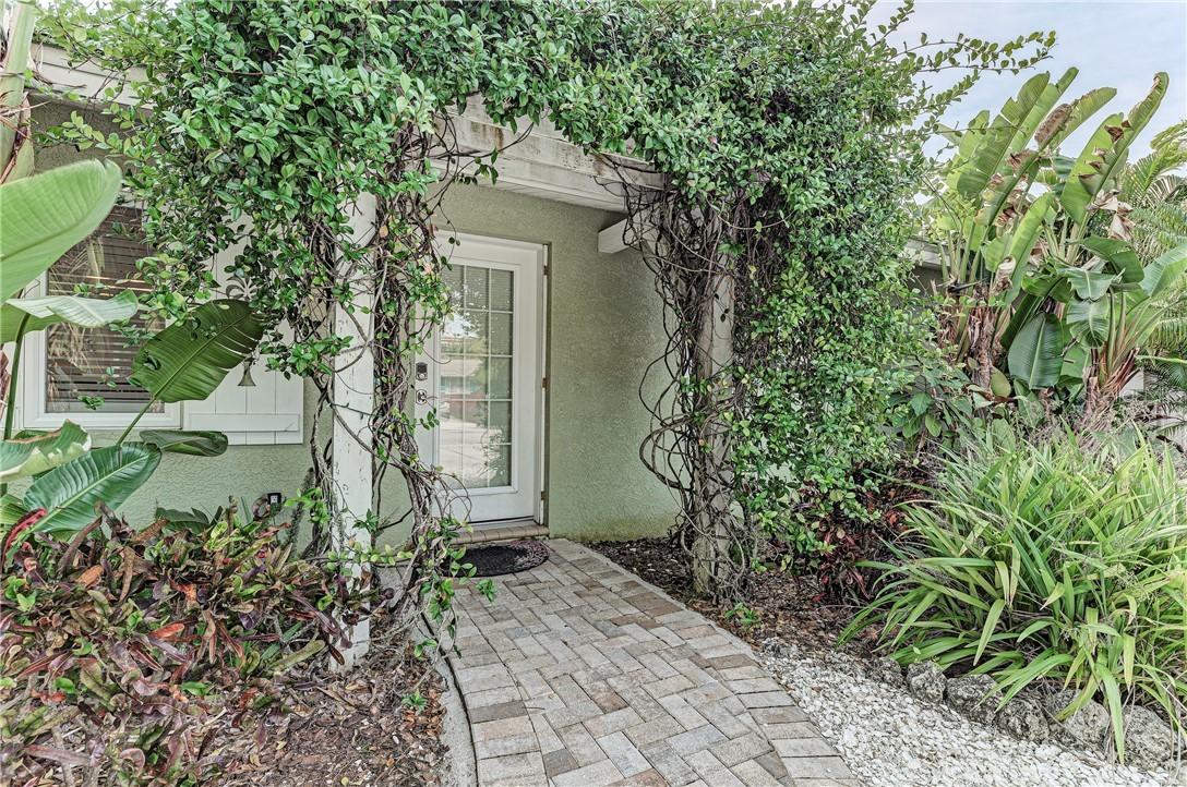 207 Peacock Ln. #A, Holmes Beach, FL 34217