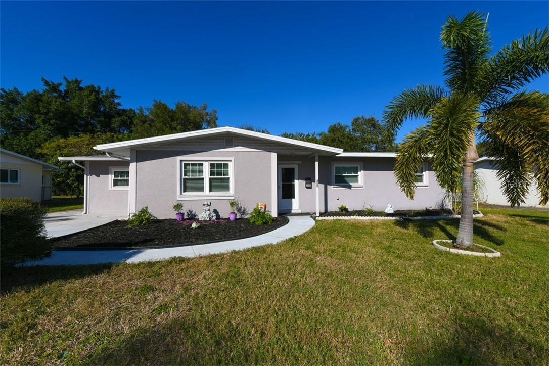 1806 25th Ave., Bradenton, FL 34205