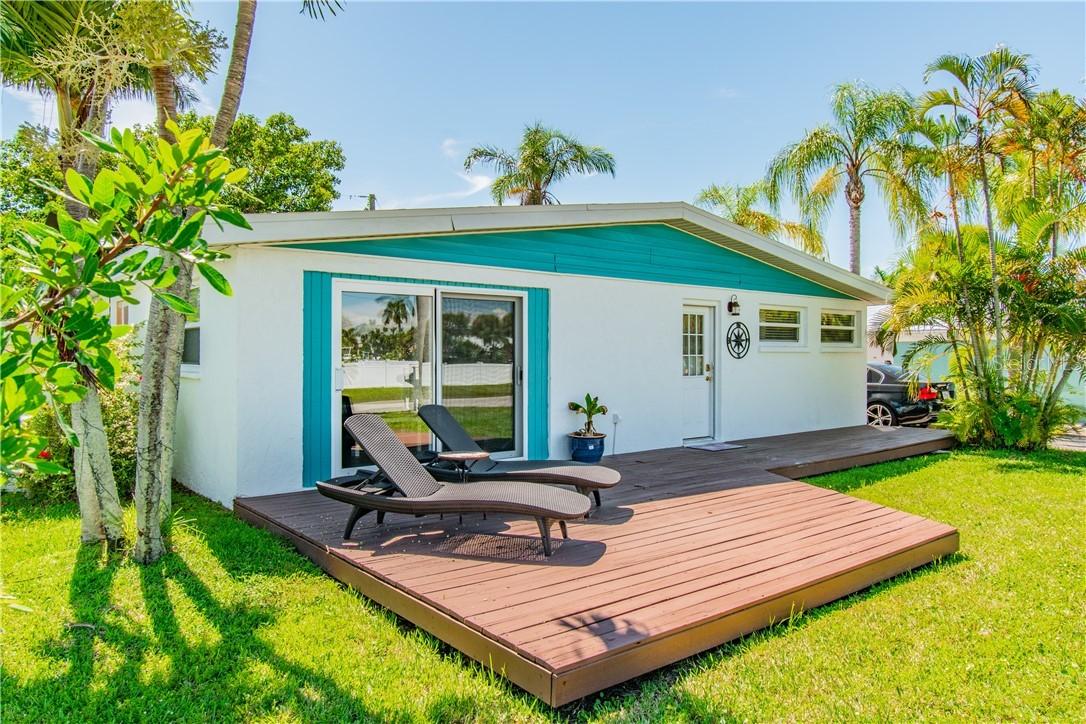 2708 Avenue B, Holmes Beach, FL 34217