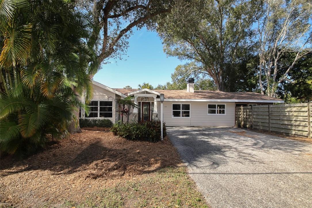 466 S Shade Ave., Sarasota, FL 34237