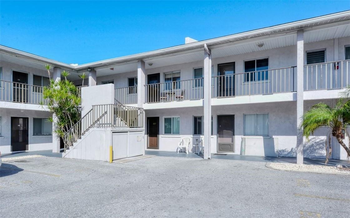 3101 Bee Ridge Rd. #209, Sarasota, FL 34239