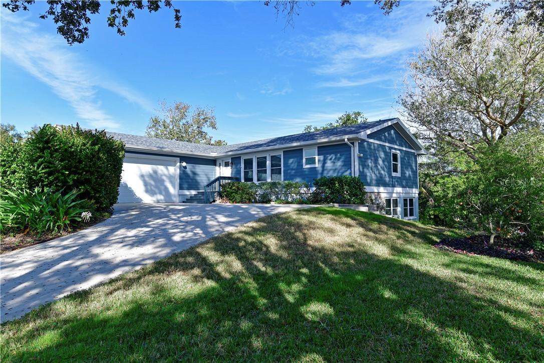 1811 79th St., Bradenton, FL 34209