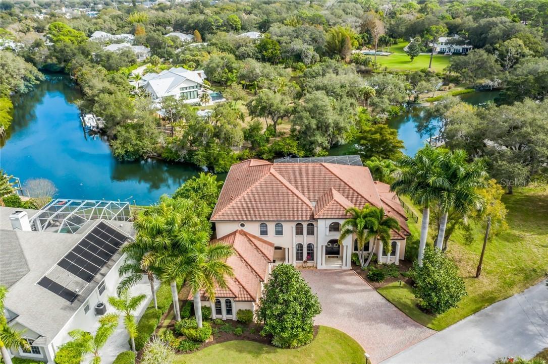 4043 Redbird Cir., Sarasota, FL 34231