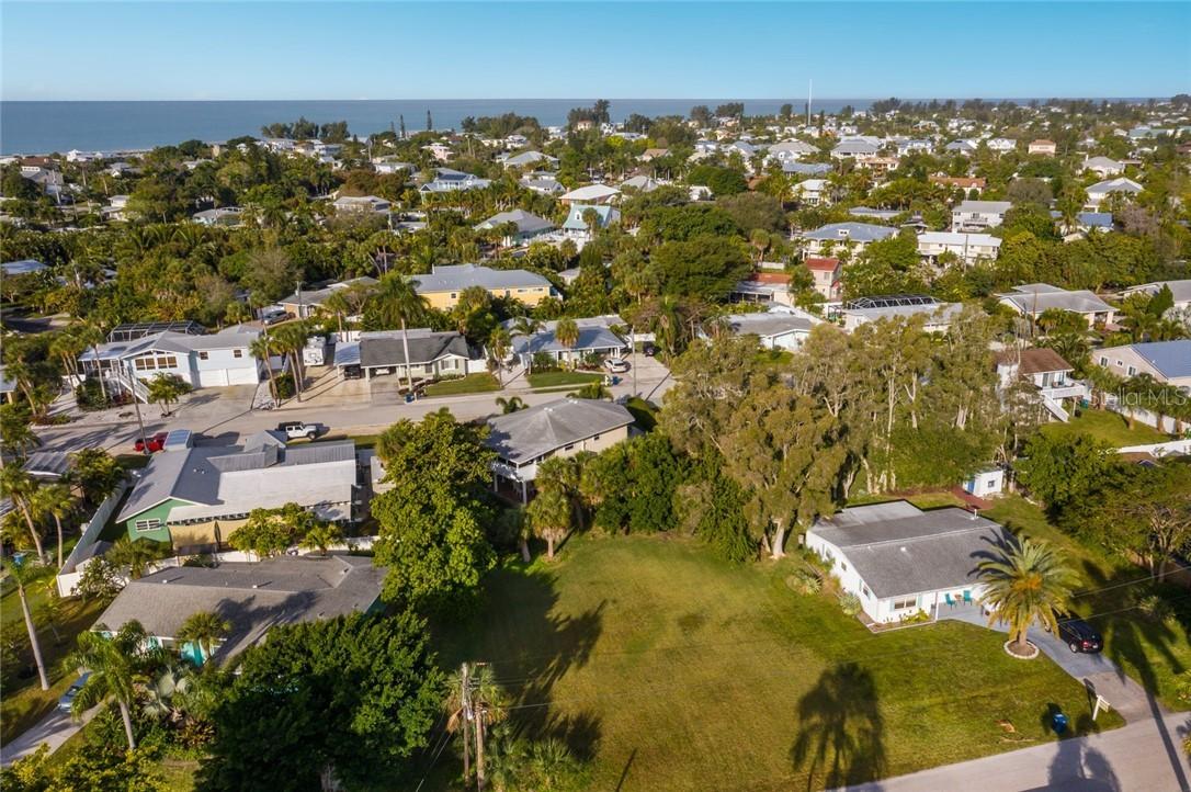 206 84th St., Holmes Beach, FL 34217