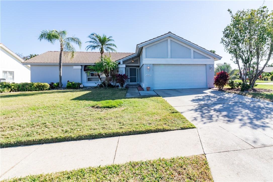 4245 Augusta Ter., Bradenton, FL 34203