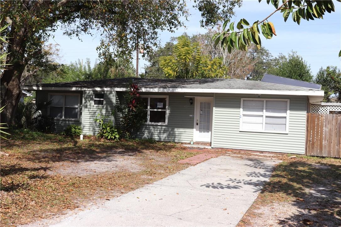 2845 Louise St., Sarasota, FL 34237