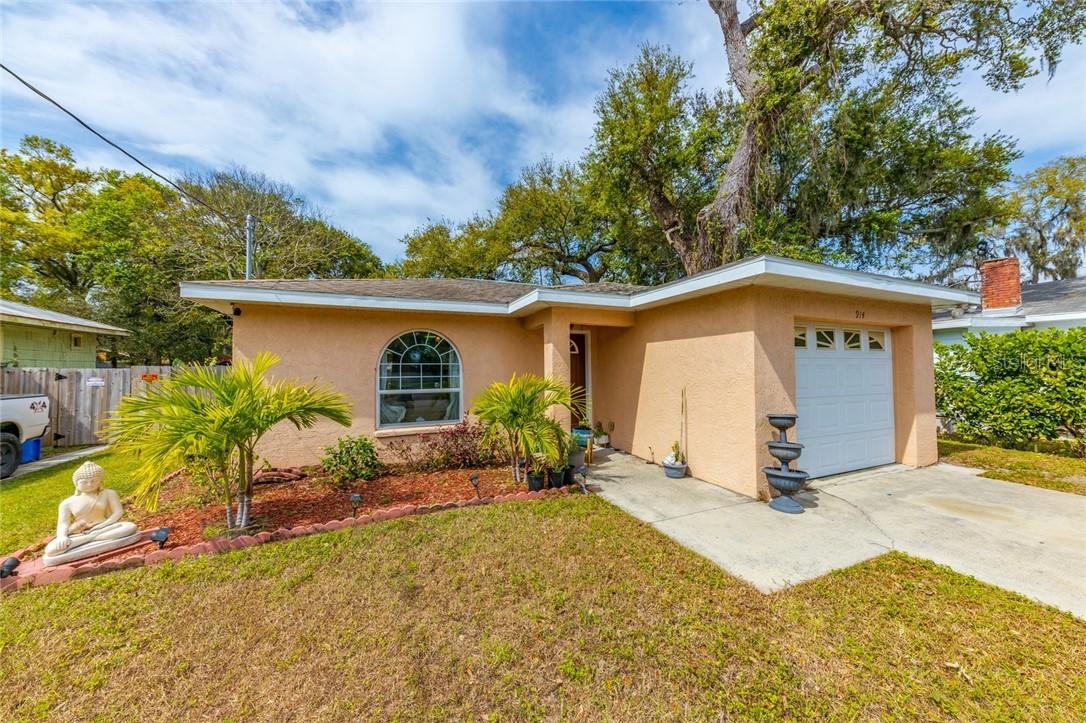 914 16th St., Bradenton, FL 34205