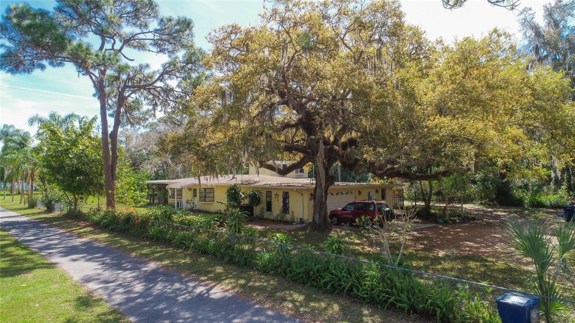 3607 51st St., Bradenton, FL 34208