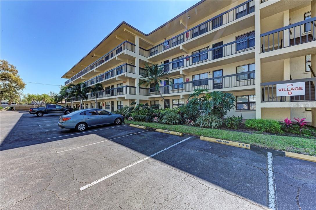 315 30th Ave. #B204, Bradenton, FL 34205