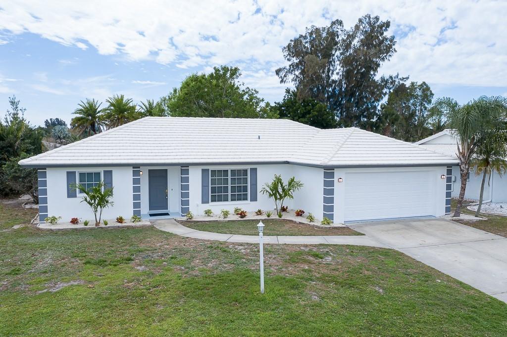 3229 Village Green Dr., Sarasota, FL 34239