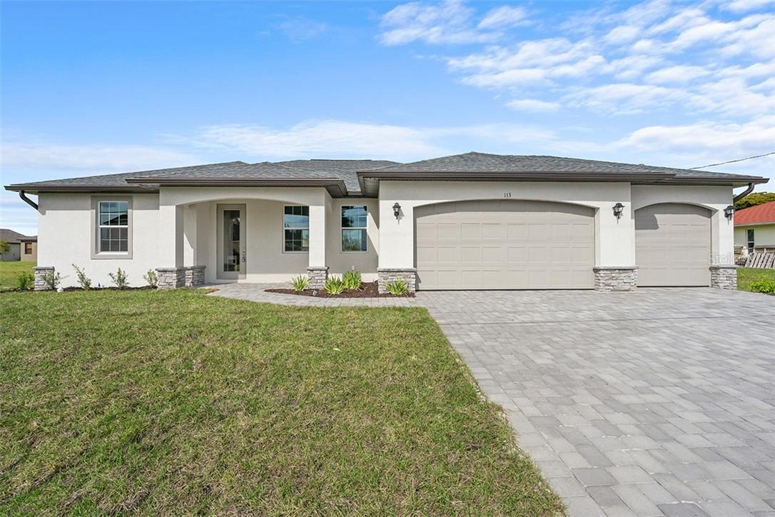 361 Hyacinth St., Port Charlotte, FL 33954