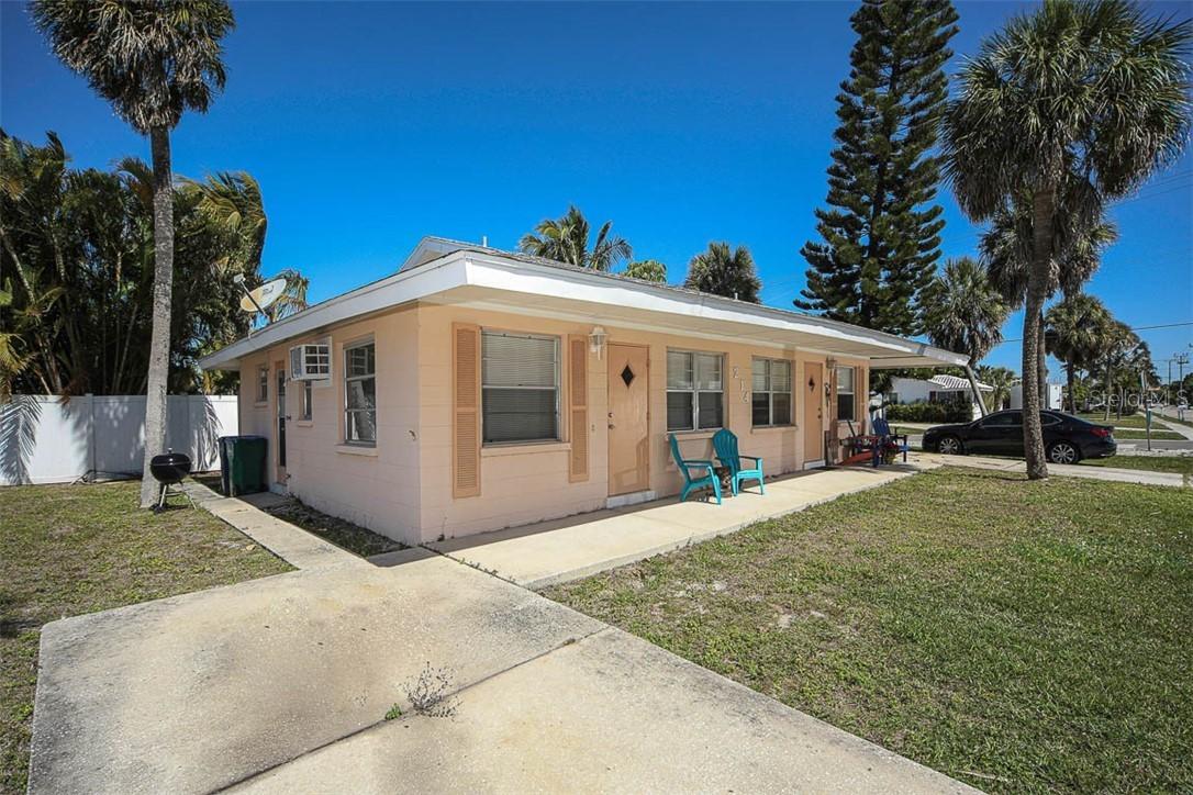 214 66th St #A & B, Holmes Beach, FL 34217