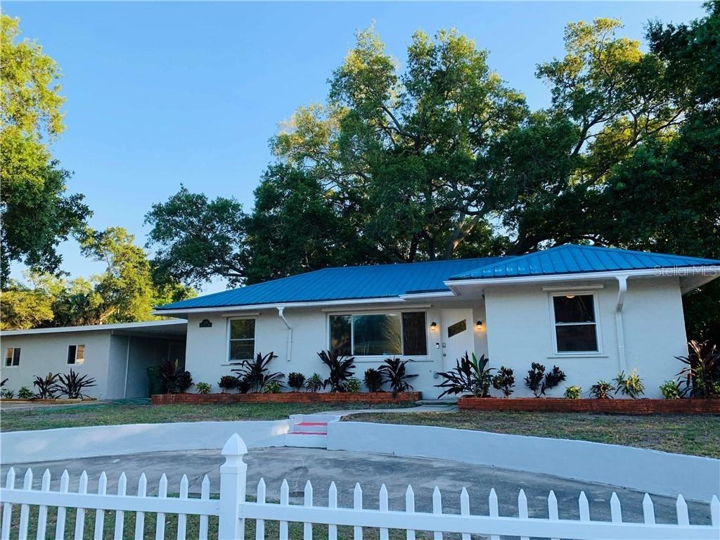 2315 15th Ave., Bradenton, FL 34205