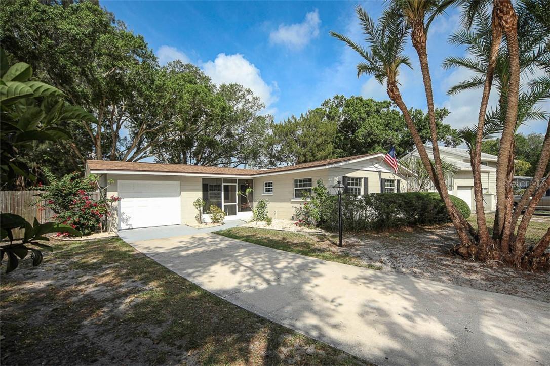 3738 Sharondale Dr., Sarasota, FL 34232