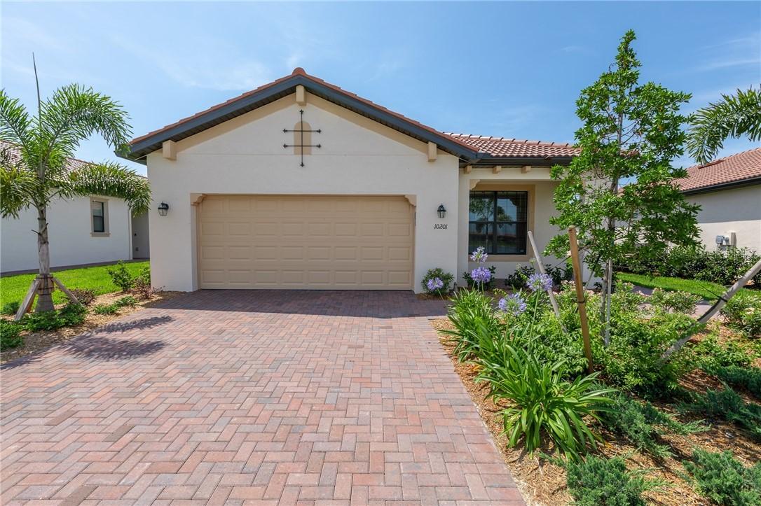 10201 Fiddlewood Dr., Venice, FL 34293