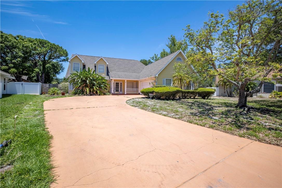 8524 10th Ave., Bradenton, FL 34209