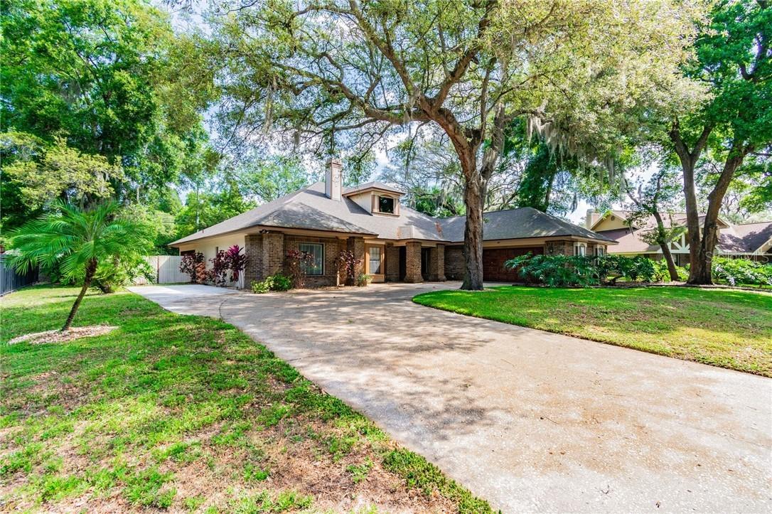 102 Barrington Dr., Brandon, FL 33511