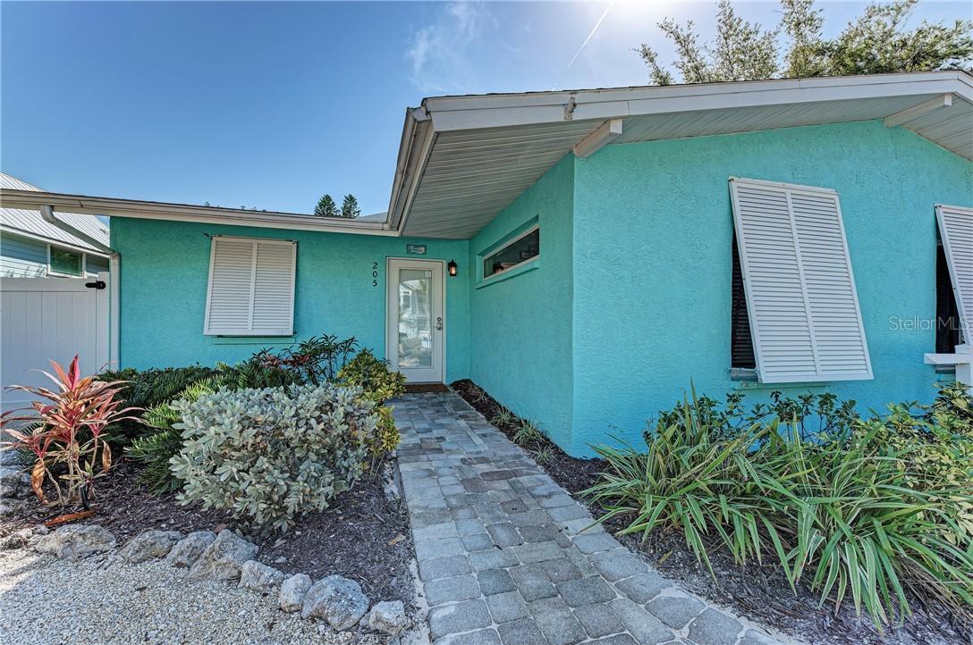 205 72nd St., Holmes Beach, FL 34217