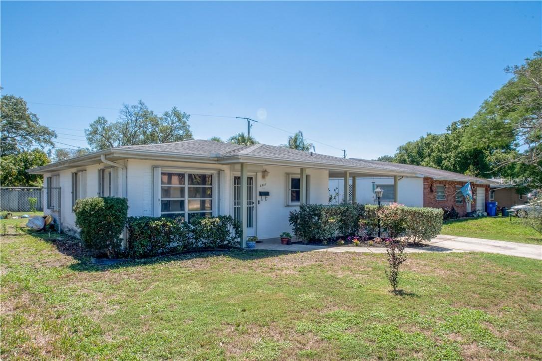 2207 21st St., Bradenton, FL 34205