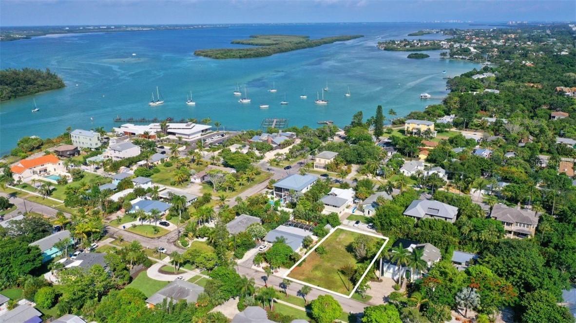 690 Russell St., Longboat Key, FL 34228