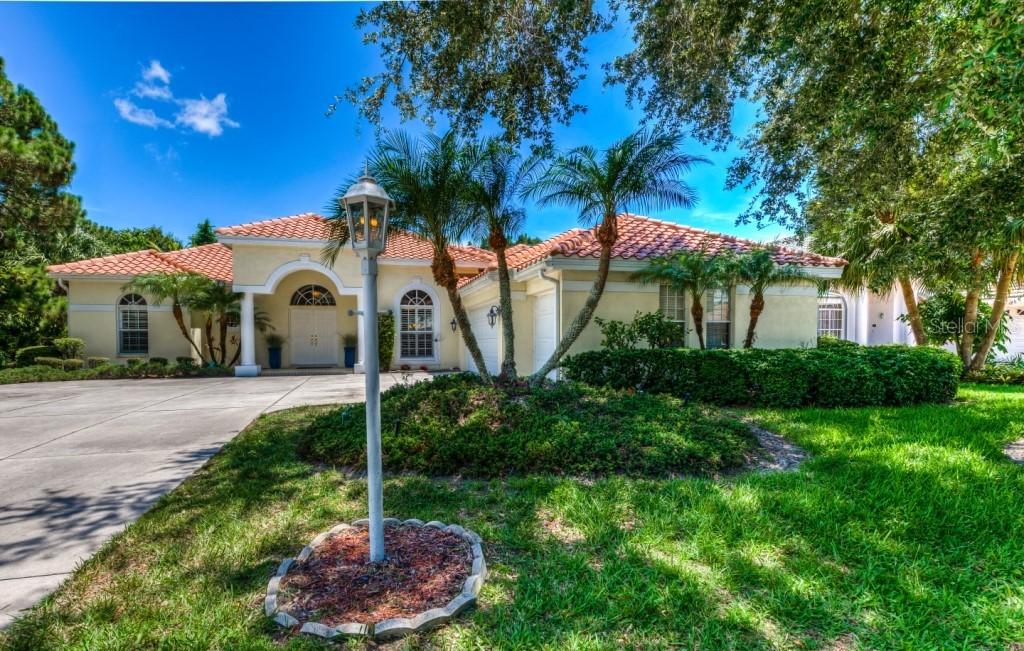 6628 Saint James Crossing, University Park, FL 34201