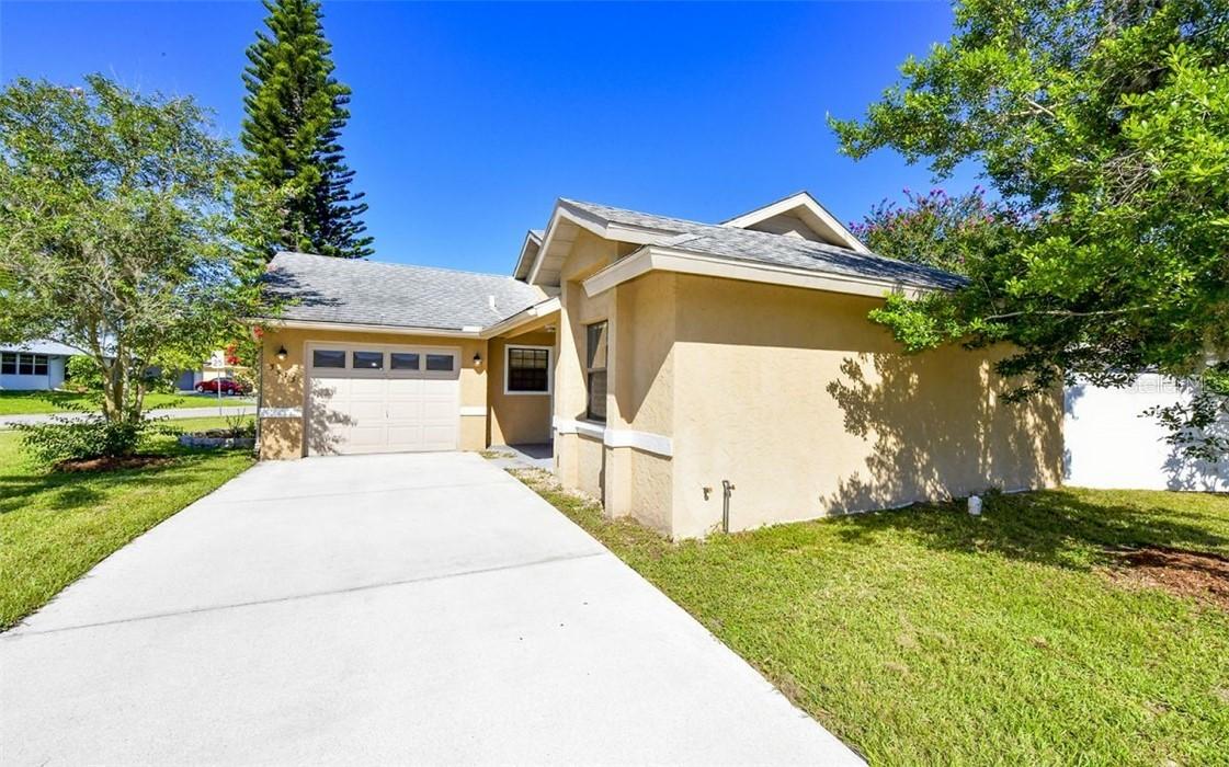 3513 29th St., Bradenton, FL 34208