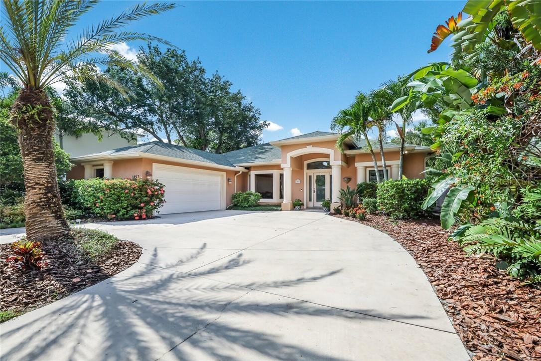 1827 Grove St., Sarasota, FL 34239