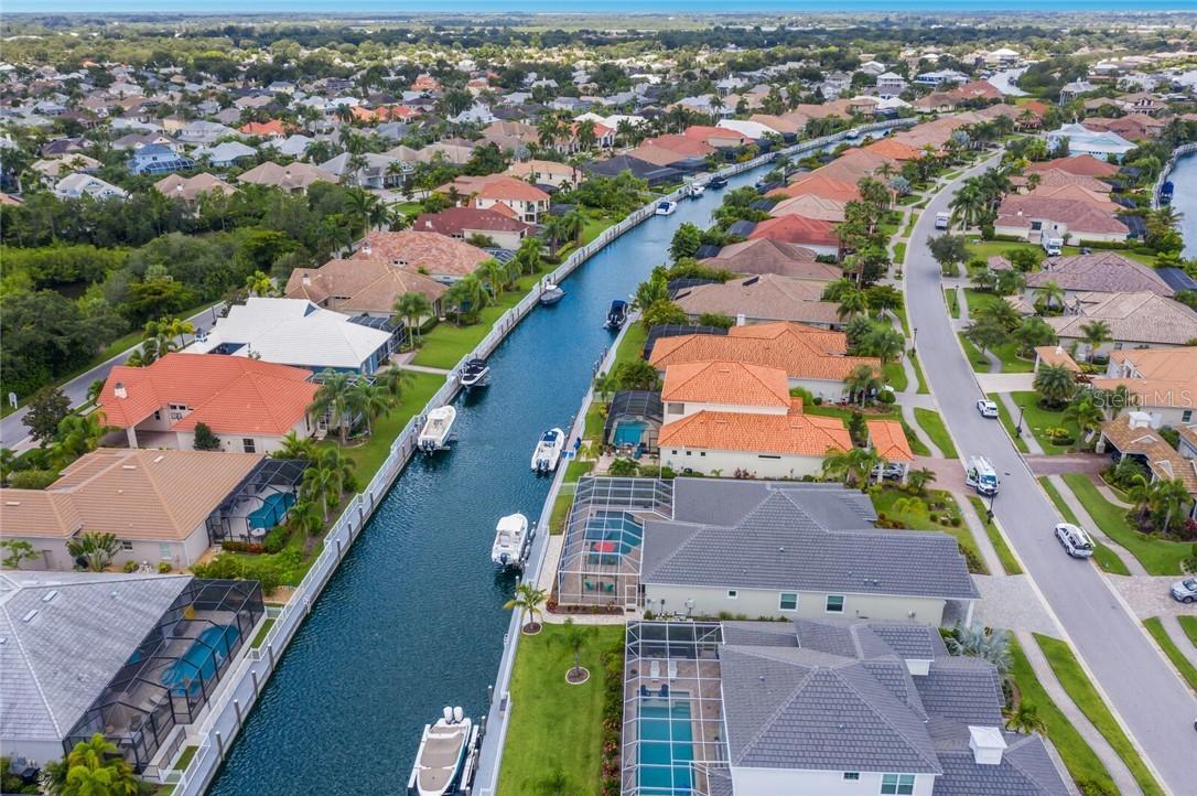 569 Mast Dr., Bradenton, FL 34208