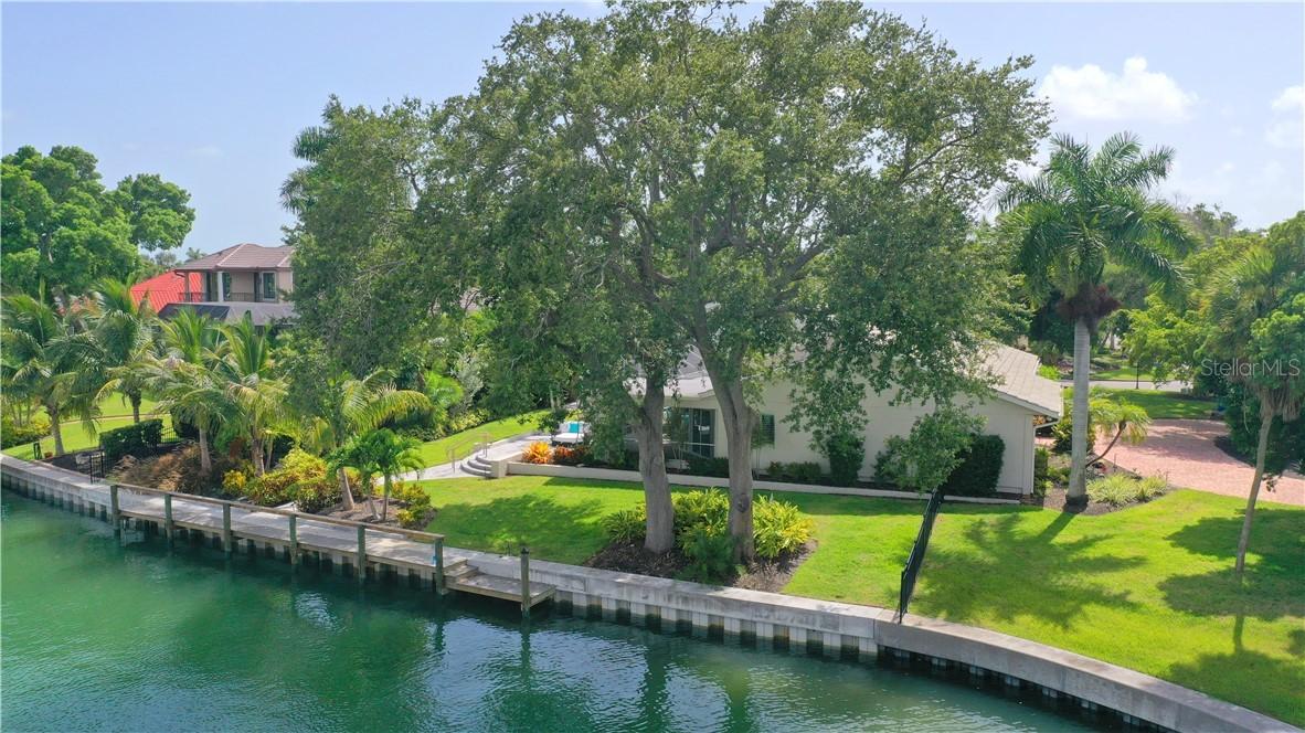 460 Pheasant Dr., Sarasota, FL 34236