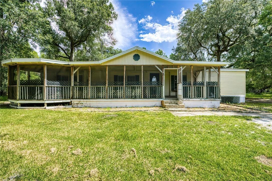 1107 Tarrytown Dr., Zephyrhills, FL 33540