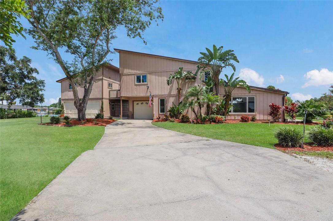 2100 8th St., Palmetto, FL 34221
