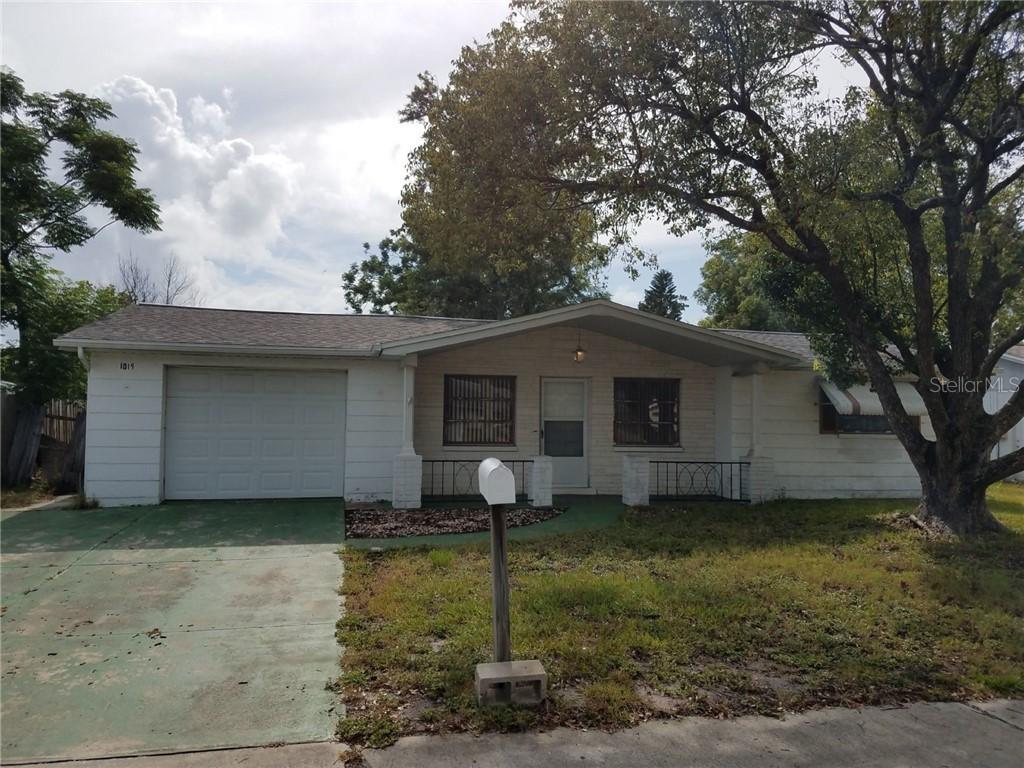 1019 Solar Dr, Holiday, FL 34691