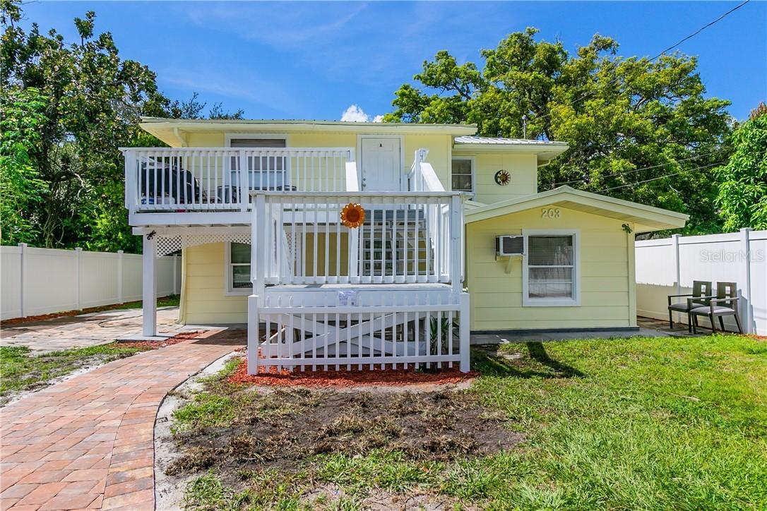 203 9th St., Palmetto, FL 34221