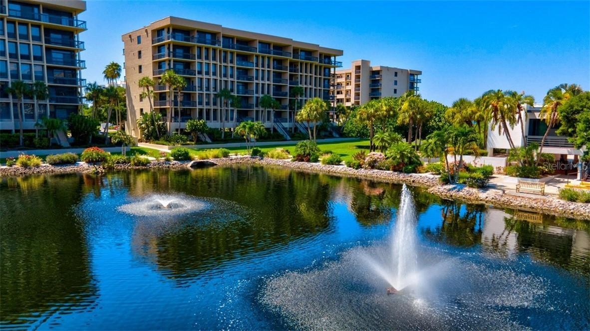 1075 Gulf Of Mexico Dr. #105, Longboat Key, FL 34228