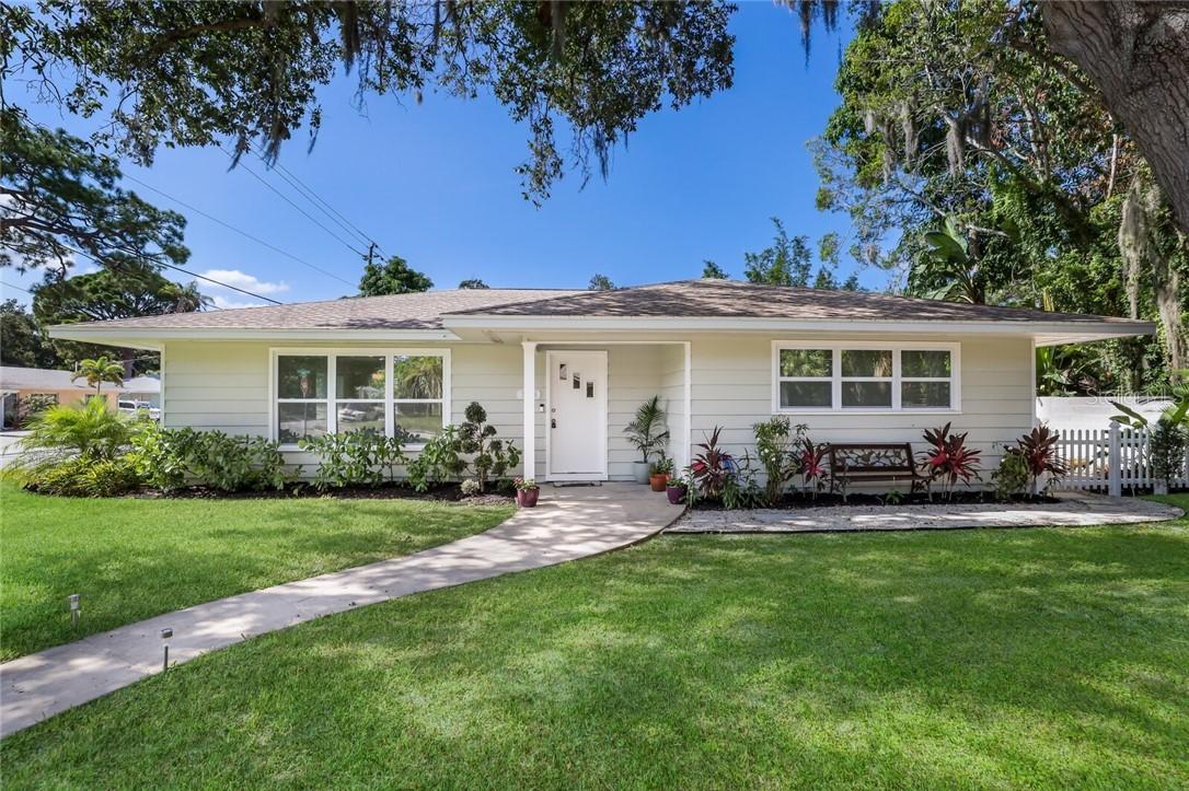 794 40th St., Sarasota, FL 34234