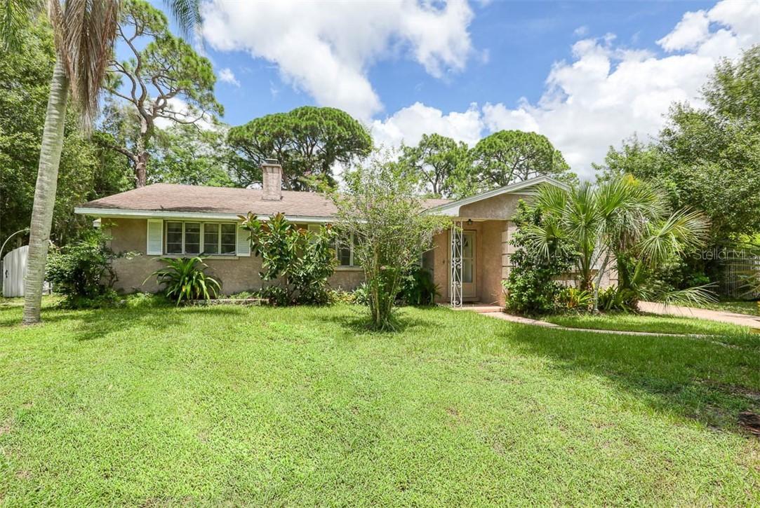 2425 Ringling Blvd., Sarasota, FL 34237