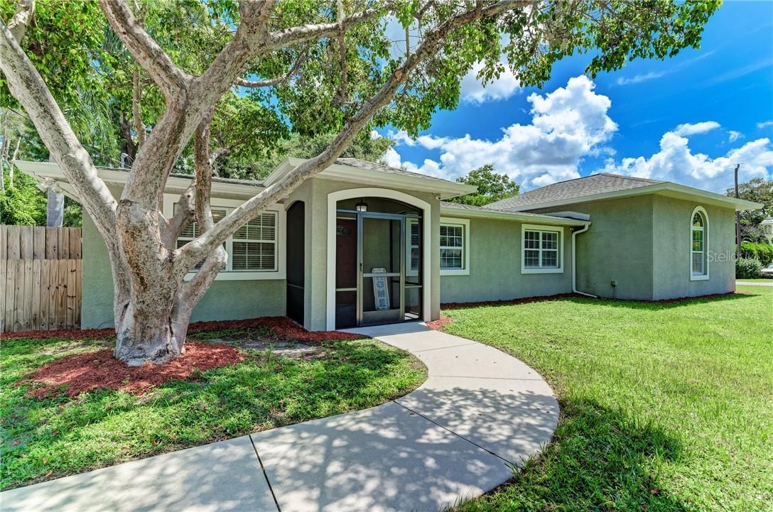 3634 Beacon Ln., Sarasota, FL 34232