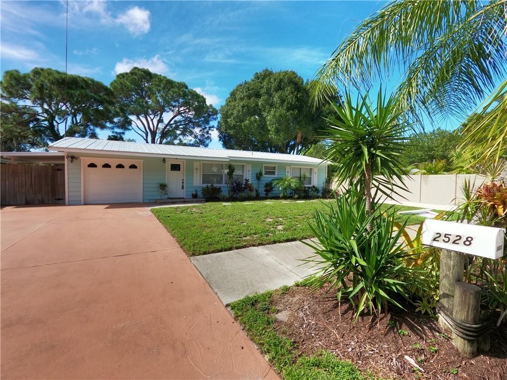 2528 Floyd St., Sarasota, FL 34239