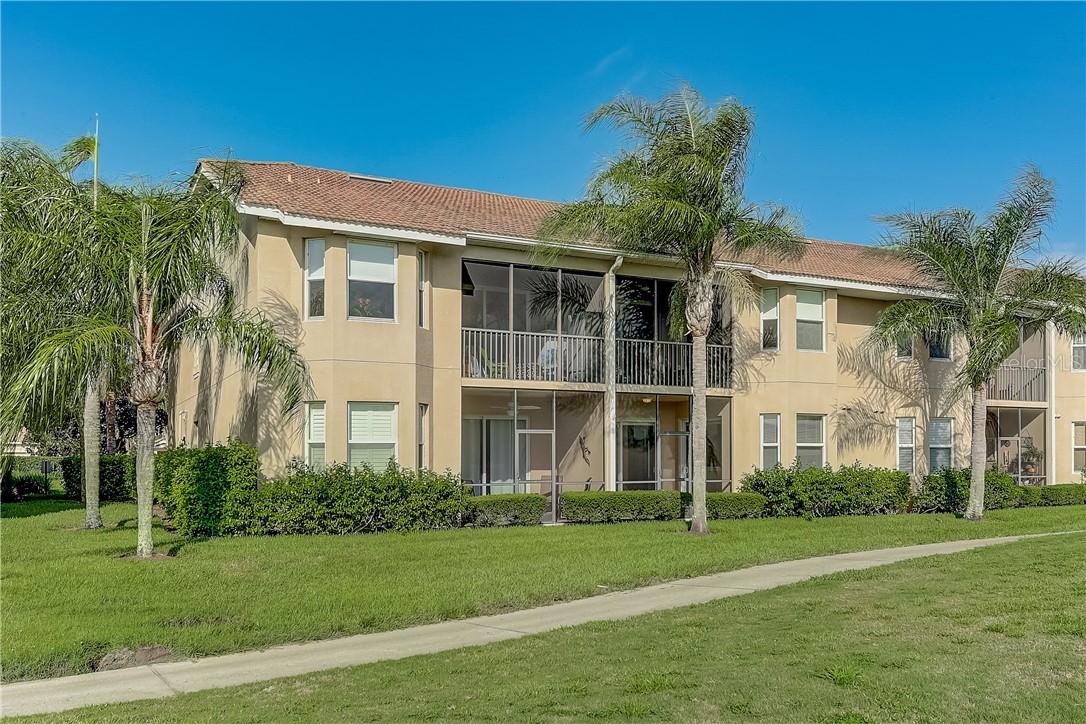 803 Fairwaycove Ln. #107, Bradenton, FL 34212
